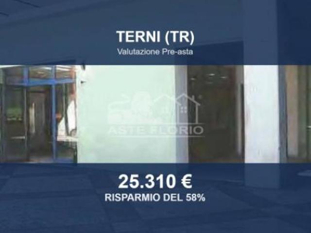 Locale Commerciale in vendita a Terni, Umbria
