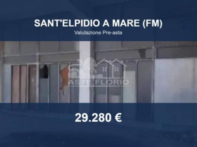 Capannone in vendita a Marche, Fermo