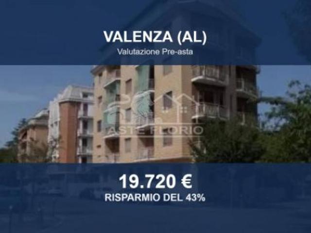 Locale Commerciale in vendita a Piemonte, Alessandria