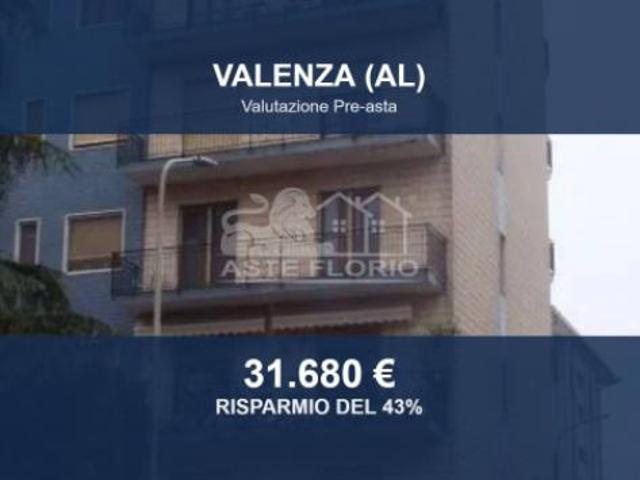 Locale Commerciale in vendita a Piemonte, Alessandria