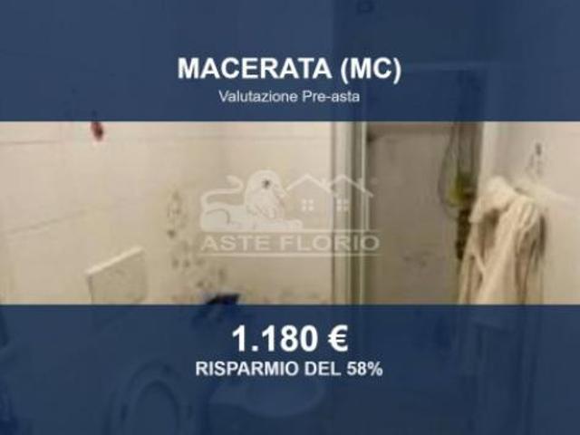 Capannone in vendita a Marche, Macerata