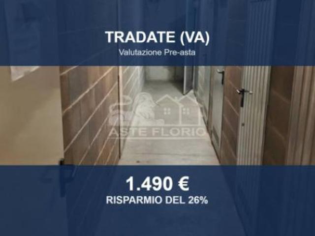 Capannone in vendita a Tradate, Varese