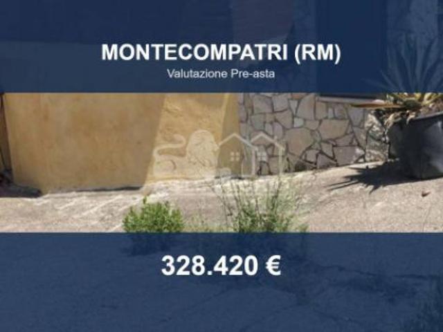 Capannone in vendita a Laghetto, Monte Compatri