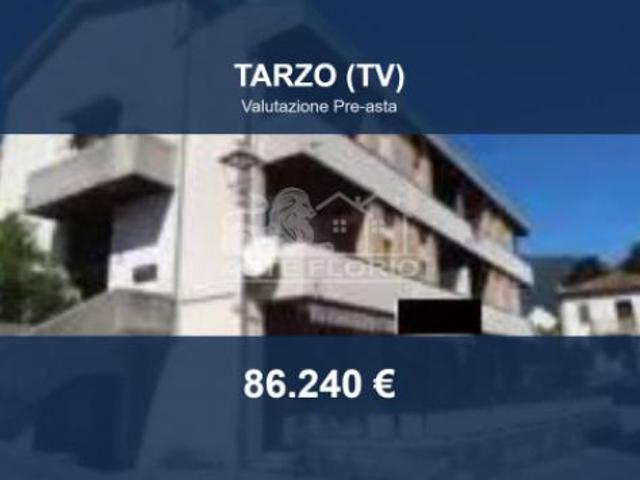Locale Commerciale in vendita a Tarzo, Veneto