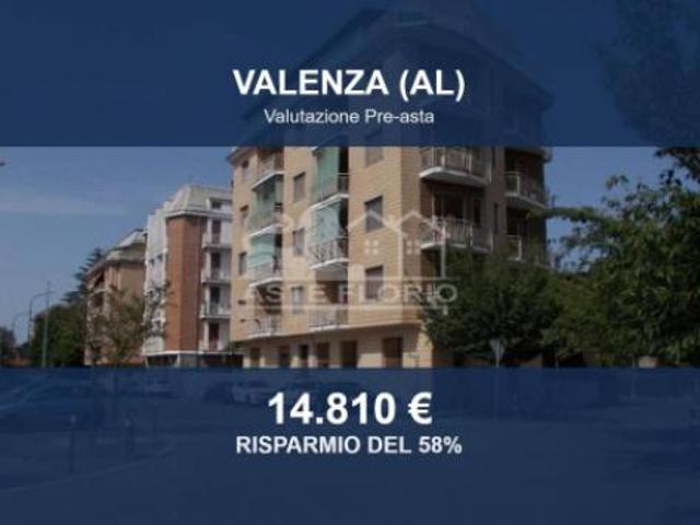 Locale Commerciale in vendita a Piemonte, Alessandria