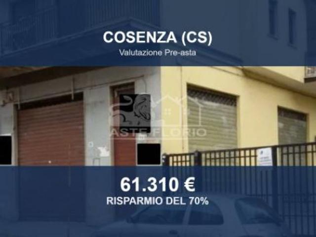 Locale Commerciale in vendita a Calabria, Cosenza