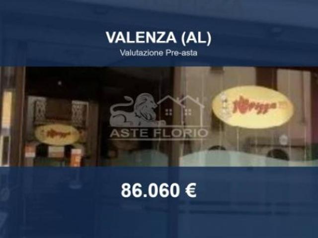 Locale Commerciale in vendita a Piemonte, Alessandria