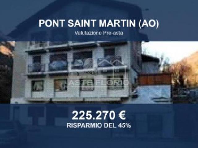 Locale Commerciale in vendita a Pont-Saint-Martin, Pont Saint Martin