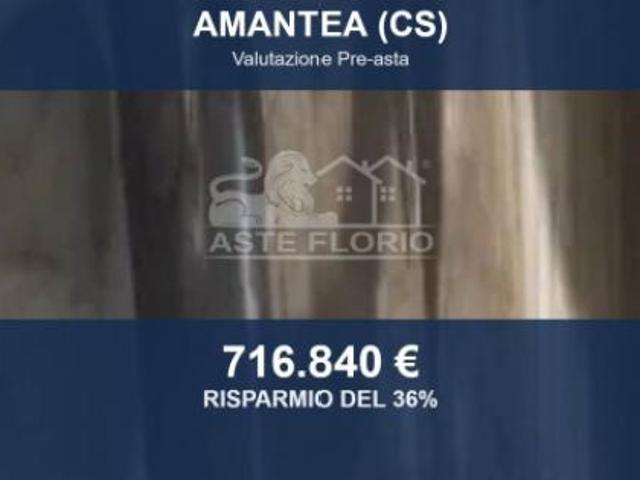 Locale Commerciale in vendita a Amantea Paese, Calabria