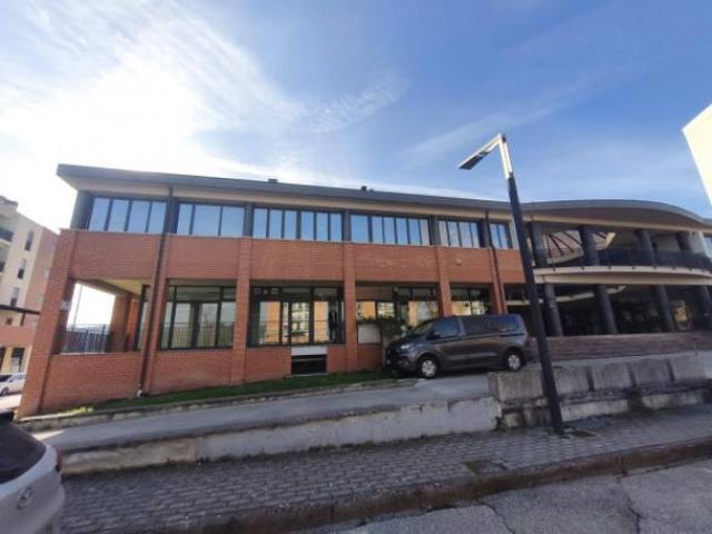 Ufficio in vendita a Umbertide, Umbria