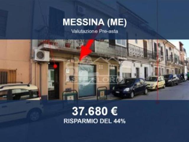 Locale Commerciale in vendita a Messina, Sicilia