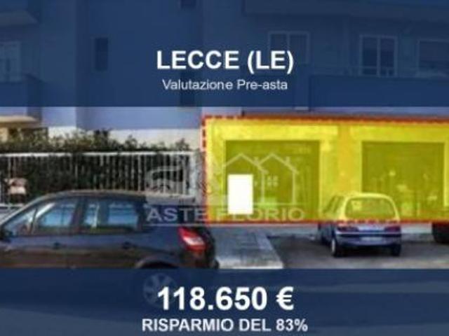 Locale Commerciale in vendita a Puglia, Lecce