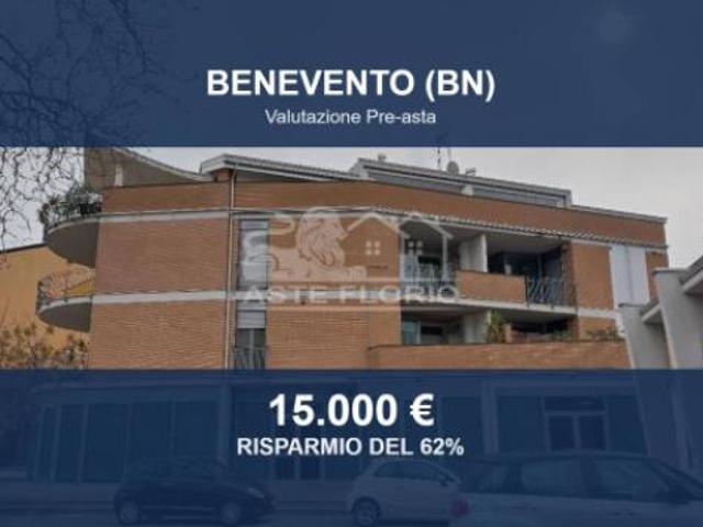 Box in vendita a Benevento, Campania