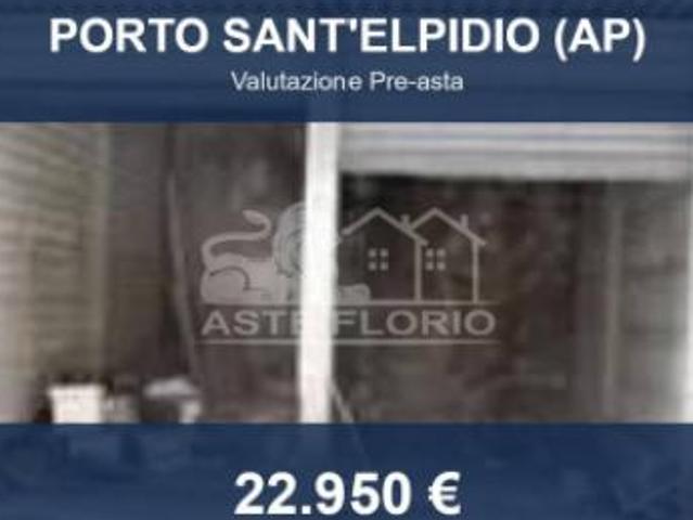 Capannone in vendita a Faleriense, Marche