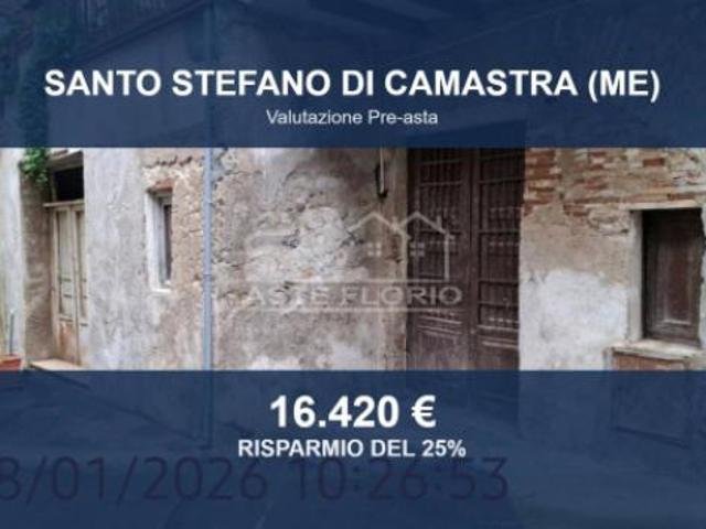 Capannone in vendita a Santo Stefano di Camastra, Messina