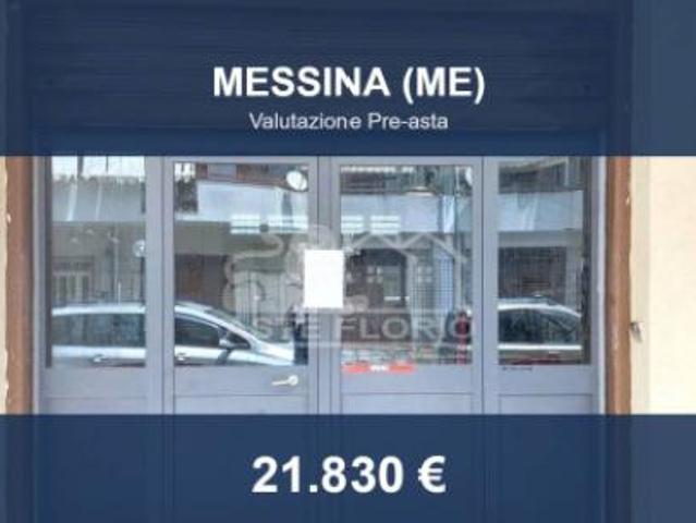 Locale Commerciale in vendita a Bordonaro, Messina