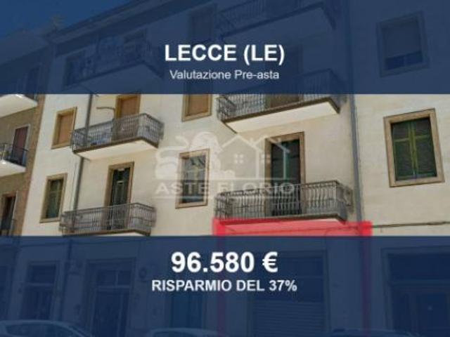 Locale Commerciale in vendita a Puglia, Lecce
