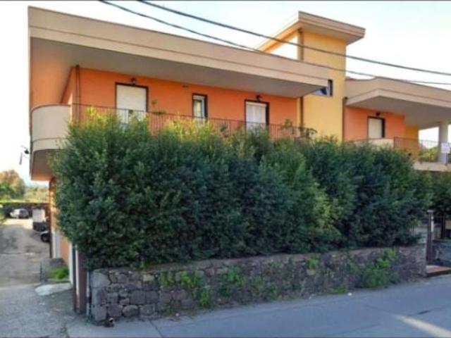 Capannone in vendita a Giarre, Sicilia