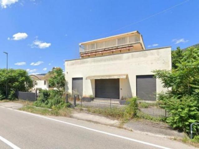 Capannone in vendita a San Pietro Infine, Campania