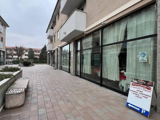 Locale Commerciale in vendita a Abano Terme Bagni, Veneto