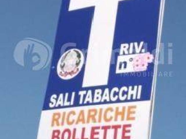 Locale Commerciale in vendita a Abano Terme Bagni, Veneto