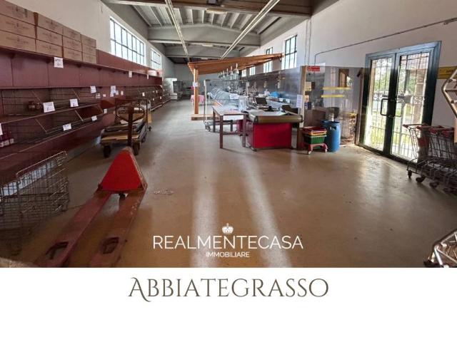Locale Commerciale in vendita a Cascina Baraggia Donati, Abbiategrasso