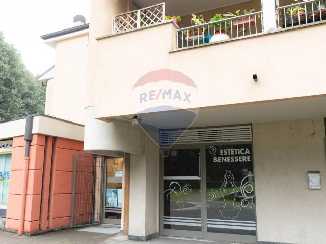 Locale Commerciale in vendita a Castelletto, Abbiategrasso