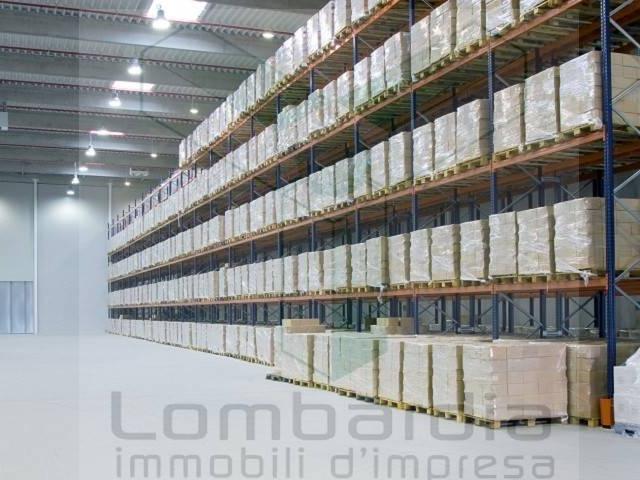 Locale Commerciale in vendita a Castelletto, Abbiategrasso