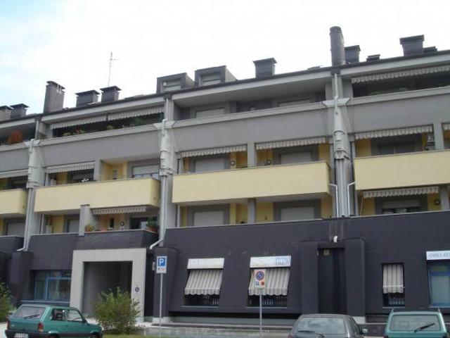 Locale Commerciale in vendita a Castelletto, Abbiategrasso