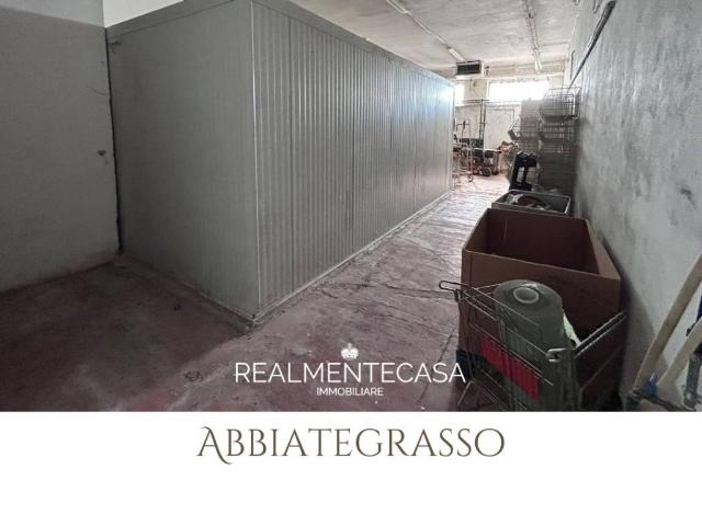 Locale Commerciale in vendita a Cascina Baraggia Donati, Abbiategrasso
