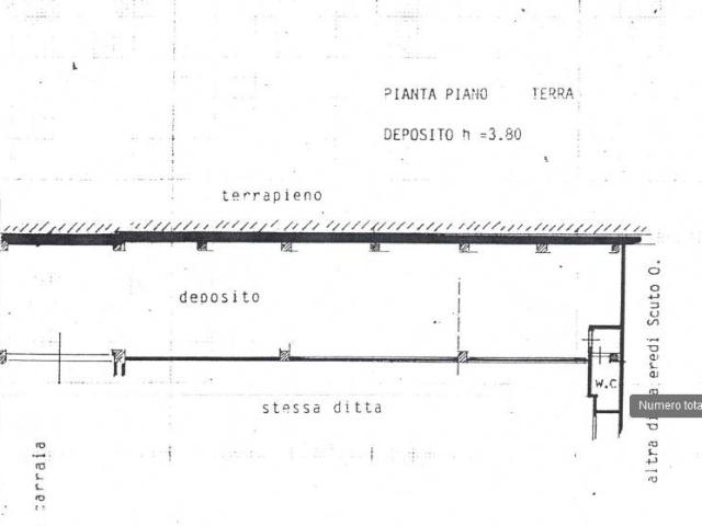 Locale Commerciale in vendita a Aci Catena, Sicilia