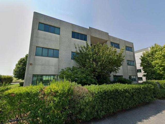 Locale Commerciale in vendita a Acquafredda, Lombardia