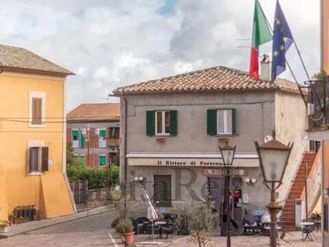 Locale Commerciale in vendita a Trevinano, Acquapendente