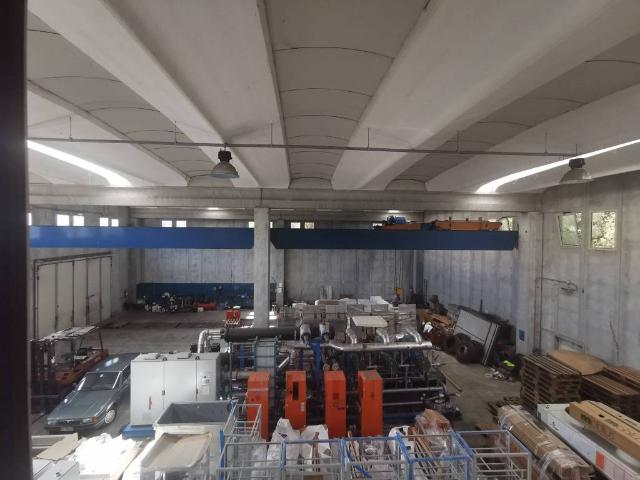 Locale Commerciale in vendita a Acquasparta, Umbria