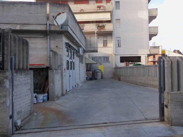 Locale Commerciale in vendita a Marche, Ascoli Piceno