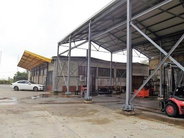 Locale Commerciale in vendita a Colle in Su, Marche