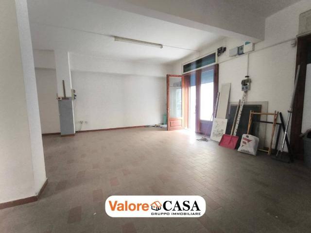 Locale Commerciale in vendita a Piemonte, Alessandria