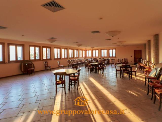Locale Commerciale in vendita a Piemonte, Alessandria
