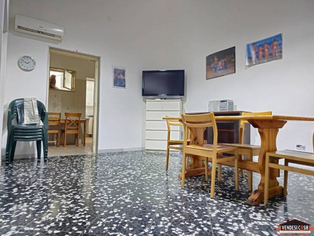 Locale Commerciale in vendita a Puglia, Bari