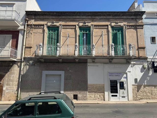 Palazzo in vendita a Puglia, Bari