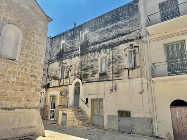 Palazzo in vendita a Puglia, Bari