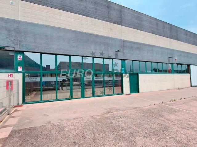 Locale Commerciale in vendita a Affi, Veneto