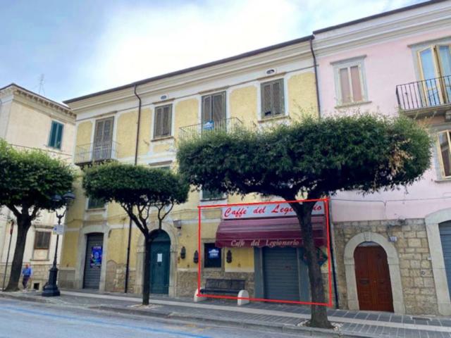 Locale Commerciale in vendita a Agnone, Molise