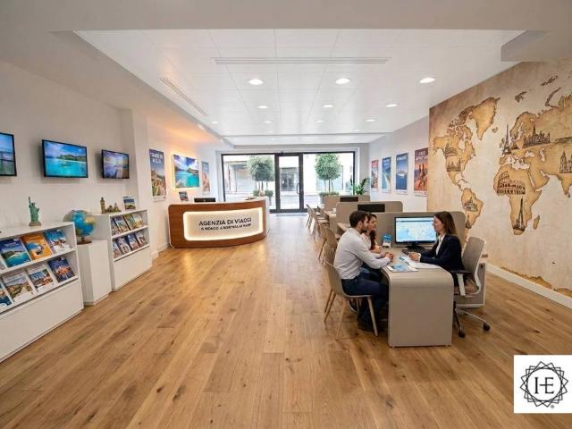 Locale Commerciale in vendita a Agrate Brianza, Lombardia
