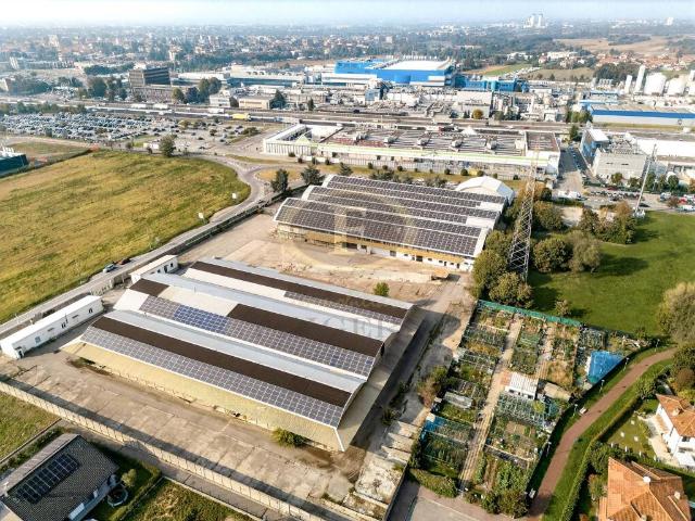 Locale Commerciale in vendita a Agrate Brianza, Lombardia