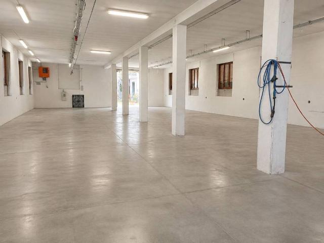 Locale Commerciale in vendita a Cascina San Paolino, Vimercate