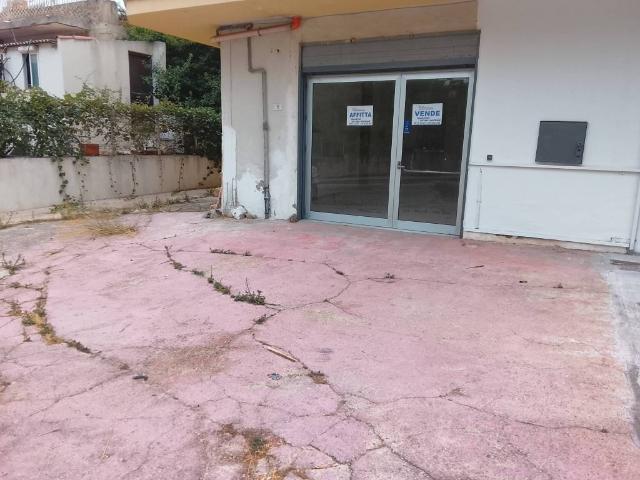 Locale Commerciale in vendita a Agrigento, Sicilia