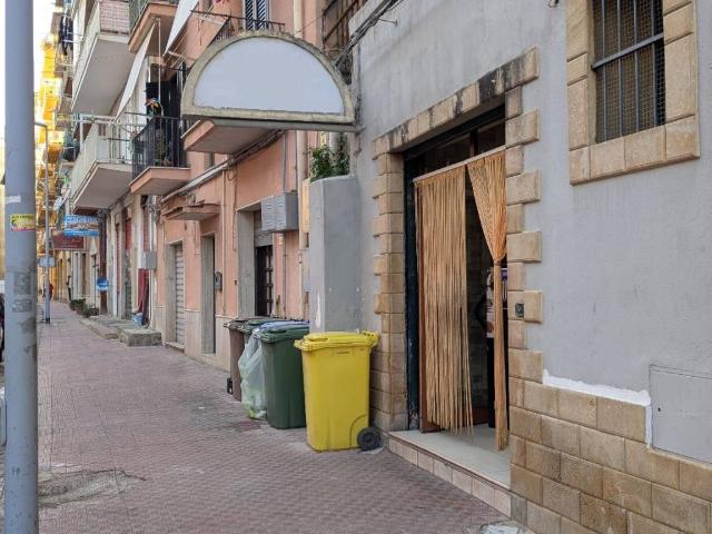 Locale Commerciale in vendita a Sottogas, Agrigento