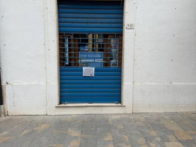 Locale Commerciale in vendita a Agropoli, Campania