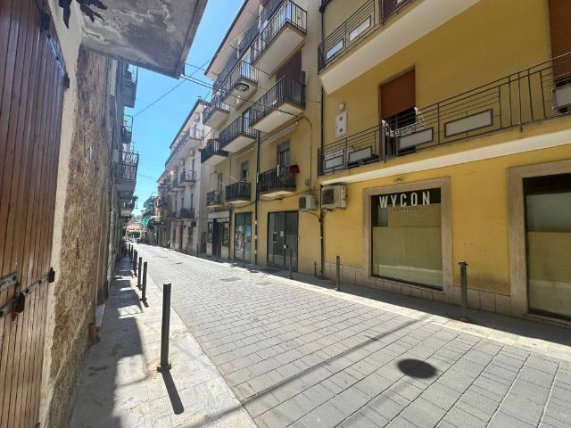 Locale Commerciale in vendita a Borgo Medievale, Agropoli